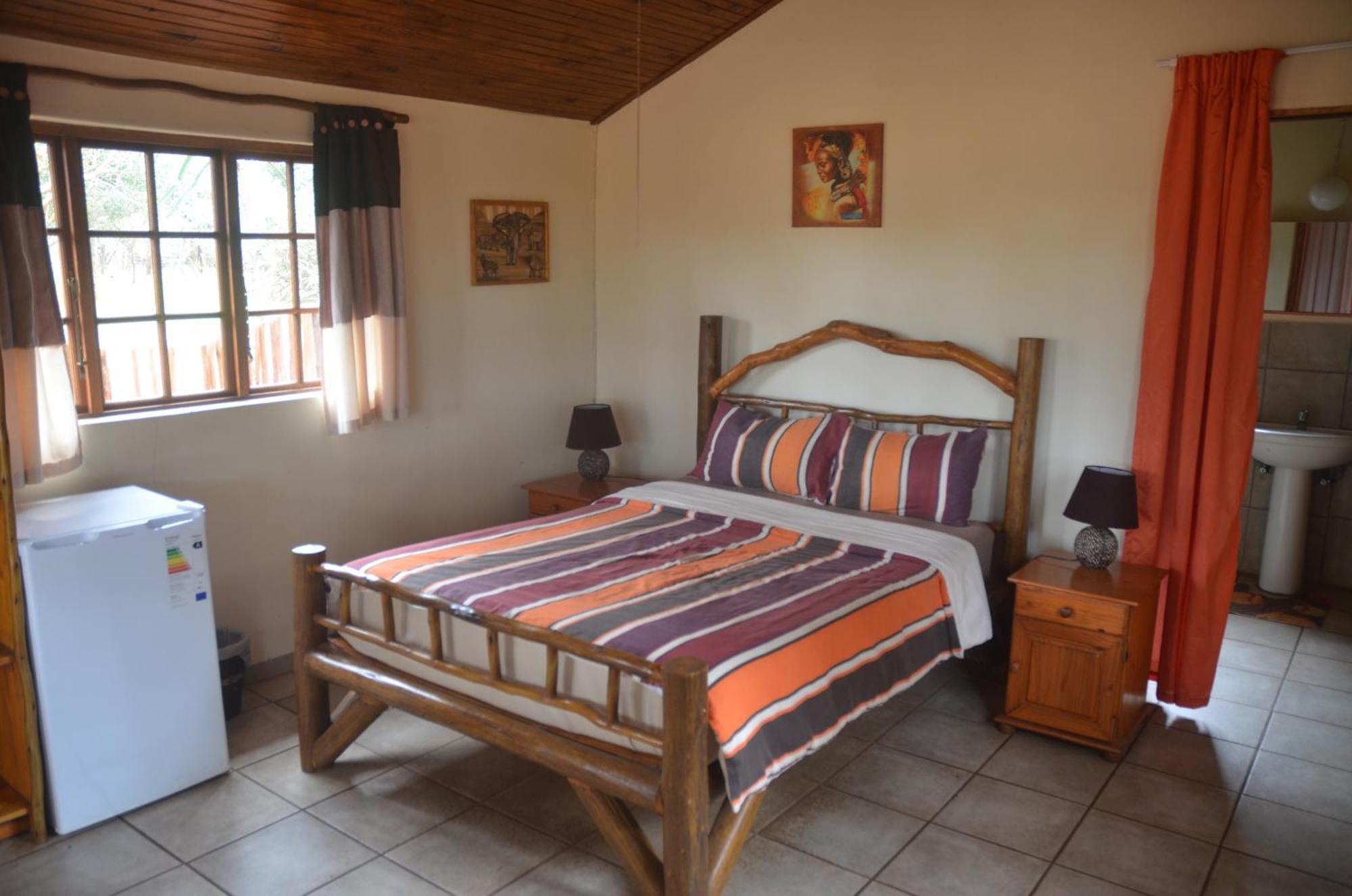 Bushbaby Lodge & Camping Хлухлуве Стая снимка