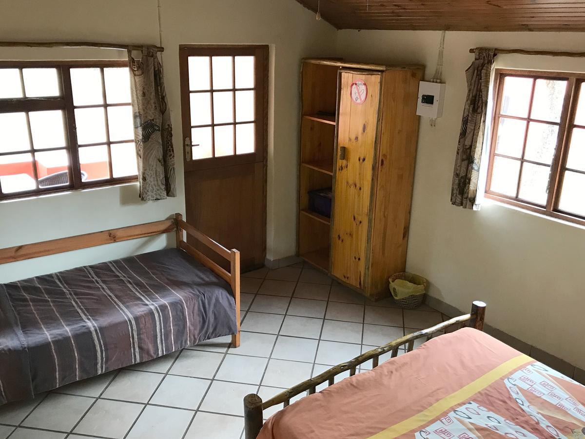 Bushbaby Lodge & Camping Хлухлуве Стая снимка